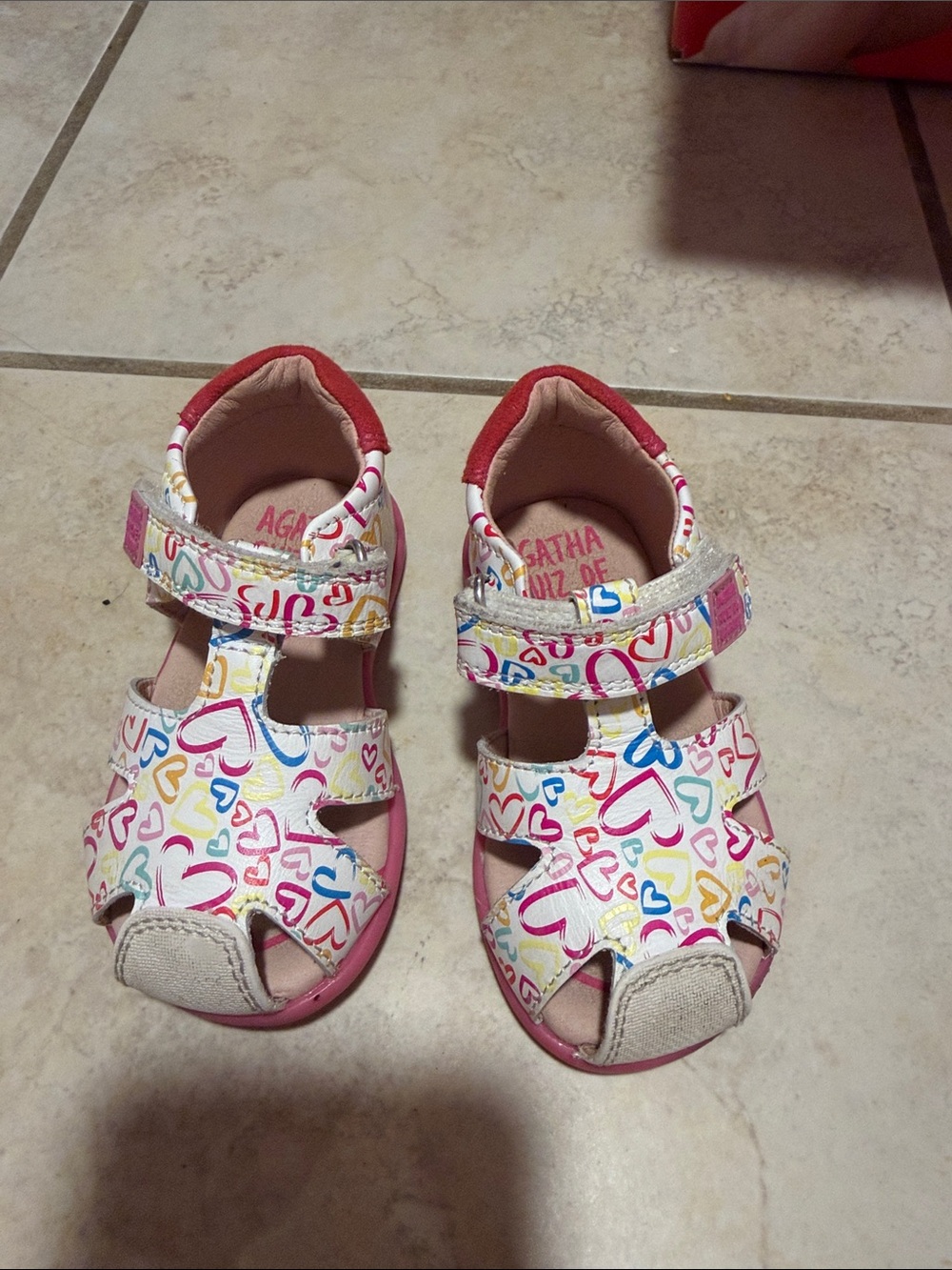 Agatha Ruiz De La Prada White Sandals with Multicolor Heart Print